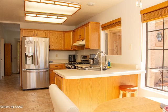 14026 N Green Tree Drive, Oro Valley, AZ 85755