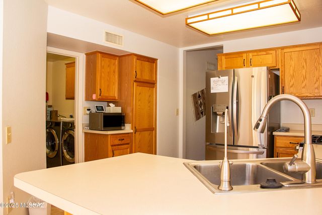 14026 N Green Tree Drive, Oro Valley, AZ 85755