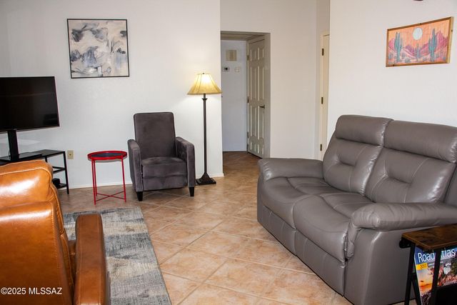 14026 N Green Tree Drive, Oro Valley, AZ 85755