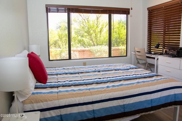 14026 N Green Tree Drive, Oro Valley, AZ 85755