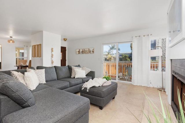 1112 S Pacific Street B, Oceanside, CA 92054