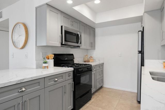 1112 S Pacific Street B, Oceanside, CA 92054