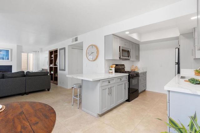 1112 S Pacific Street B, Oceanside, CA 92054