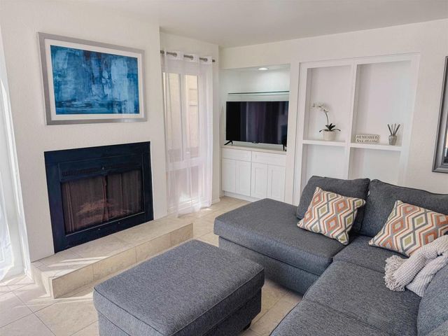 1112 S Pacific Street B, Oceanside, CA 92054