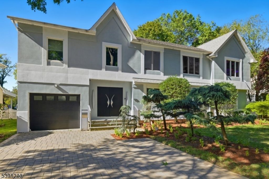 827 Alden Rd, Paramus Boro, NJ 07652