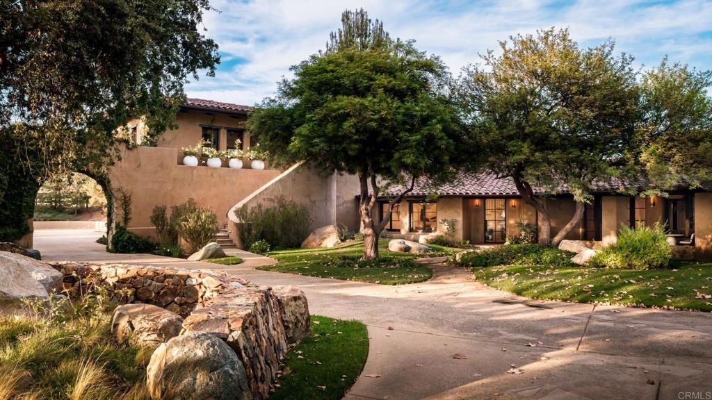 525 Sleeping Indian Rd, Oceanside, CA 92057 — exterior