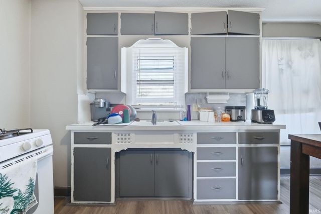 915 Dearborn Street, Fort Wayne, IN 46805