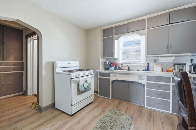 915 Dearborn Street, Fort Wayne, IN 46805