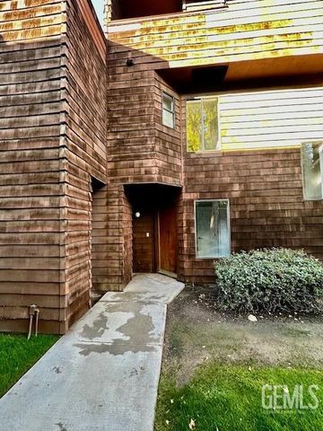 700 New Stine Road 14, Bakersfield, CA 93309