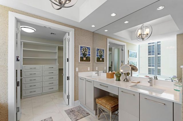 2 WATER CLUB Way 1204, North Palm Beach, FL 33408