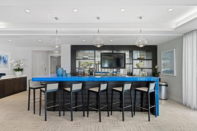 2 WATER CLUB Way 1204, North Palm Beach, FL 33408