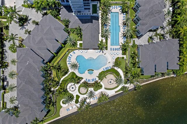 2 WATER CLUB Way 1204, North Palm Beach, FL 33408