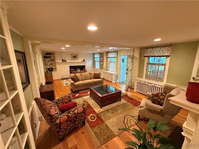 310 Manlius Street N, Manlius, NY 13066