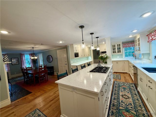 310 Manlius Street N, Manlius, NY 13066