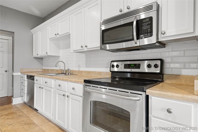 575 N 7th Street, Muskogee, OK 74401