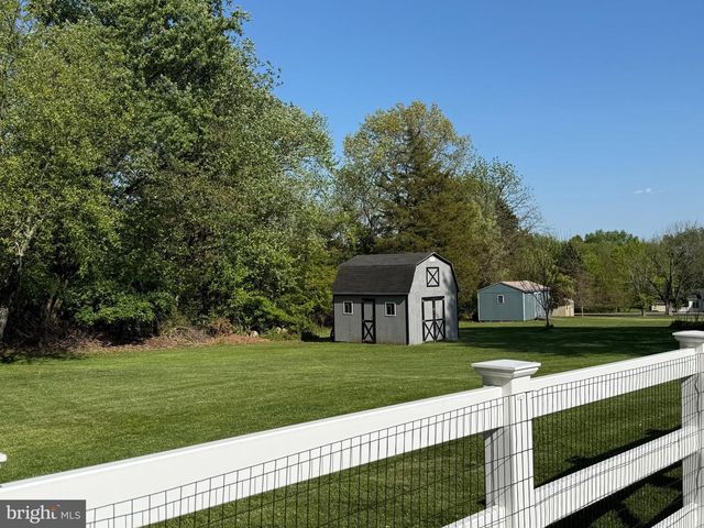 9 ACOMA LN, Collegeville, PA 19426