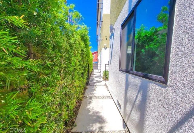 1807 S. New Hampshire Street, Los Angeles, CA 90006