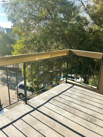 5335 Broadway Terrace 204, Oakland, CA 94618