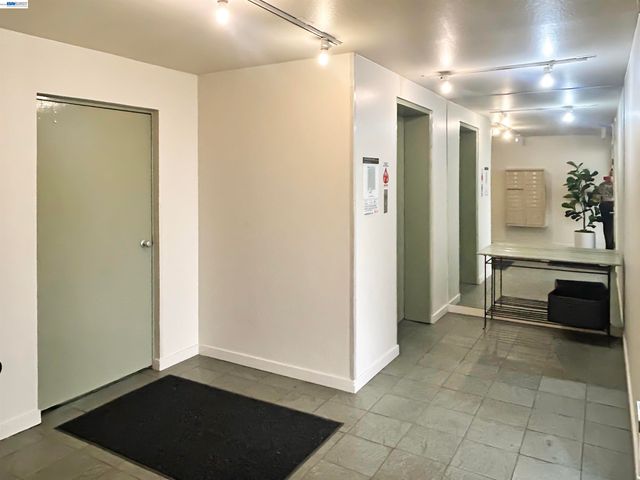 5335 Broadway Terrace 204, Oakland, CA 94618