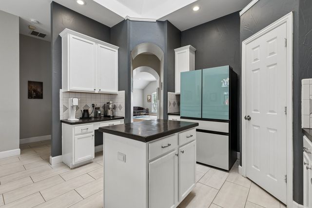 5809 Southmoor Lane, The Colony, TX 75056