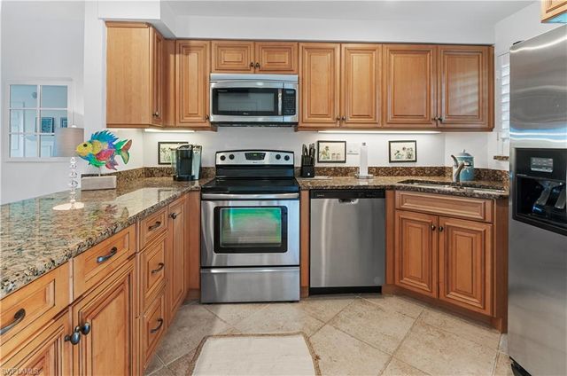 29 High Point CIR E 106, Naples, FL 34103