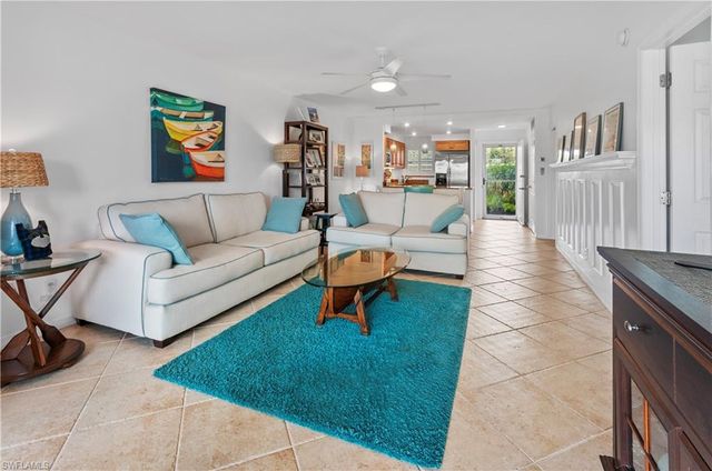 29 High Point CIR E 106, Naples, FL 34103