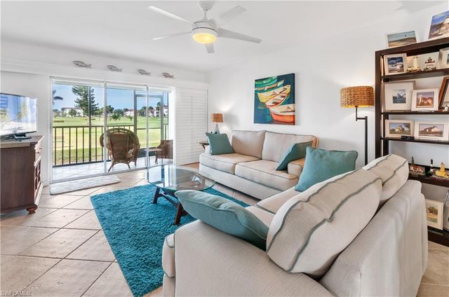 29 High Point CIR E 106, Naples, FL 34103