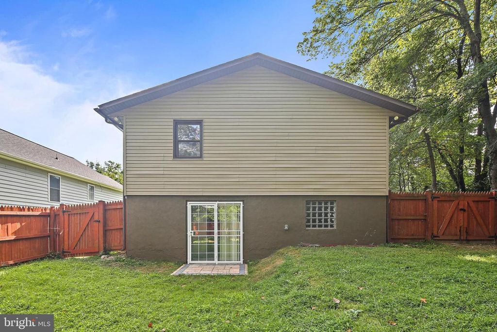 1108 HANDY AVE, Catonsville, MD 21228
