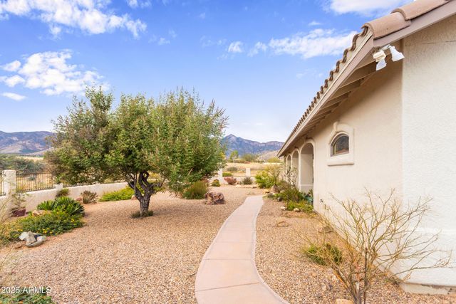 6152 E Lippizan Way, Hereford, AZ 85615