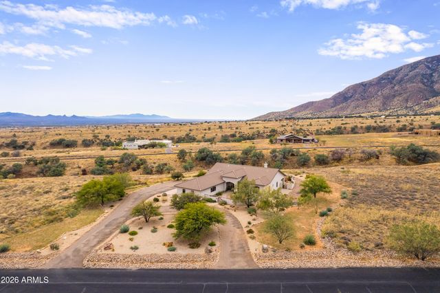 6152 E Lippizan Way, Hereford, AZ 85615