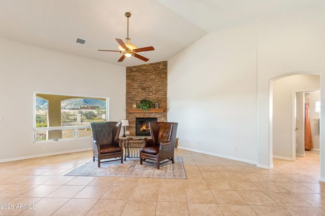 6152 E Lippizan Way, Hereford, AZ 85615