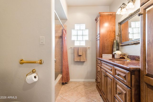 6152 E Lippizan Way, Hereford, AZ 85615