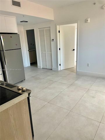 1547 NW 2nd St 105, Miami, FL 33125
