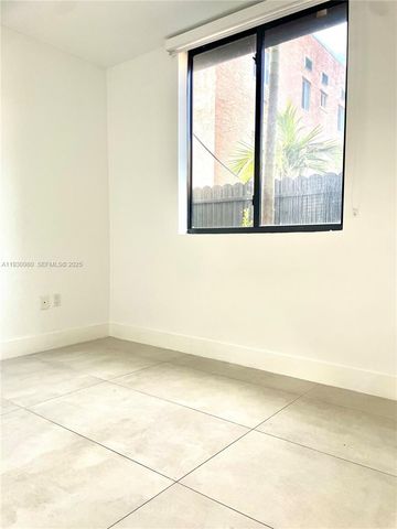 1547 NW 2nd St 105, Miami, FL 33125