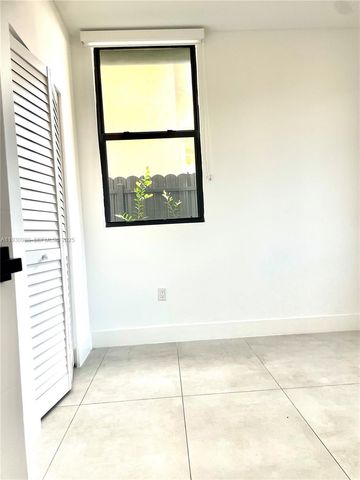 1547 NW 2nd St 105, Miami, FL 33125