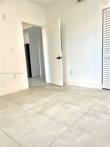 1547 NW 2nd St 105, Miami, FL 33125