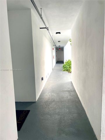 1547 NW 2nd St 105, Miami, FL 33125