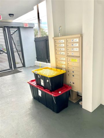 1547 NW 2nd St 105, Miami, FL 33125