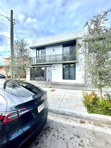 1547 NW 2nd St 105, Miami, FL 33125