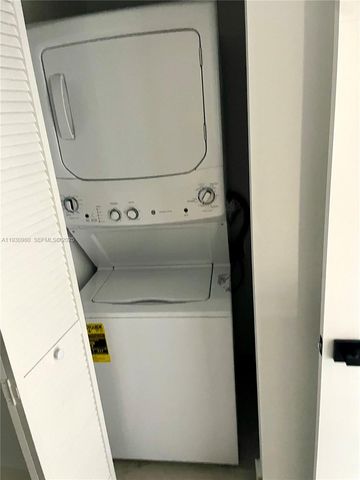 1547 NW 2nd St 105, Miami, FL 33125