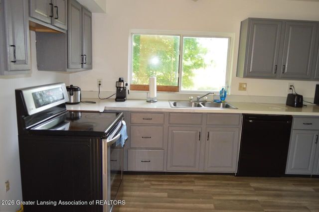 9990 S Bird Road, Dowling, MI 49050