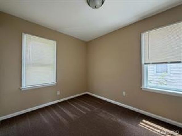 7286 Faust Avenue, Detroit, MI 48228
