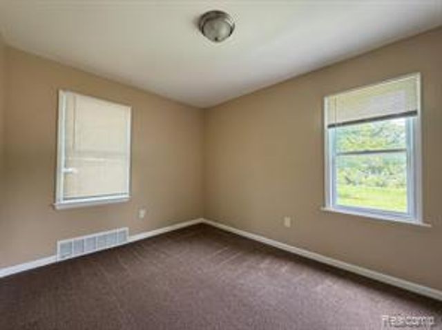 7286 Faust Avenue, Detroit, MI 48228