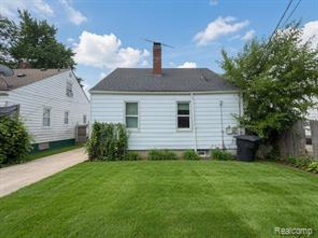 7286 Faust Avenue, Detroit, MI 48228