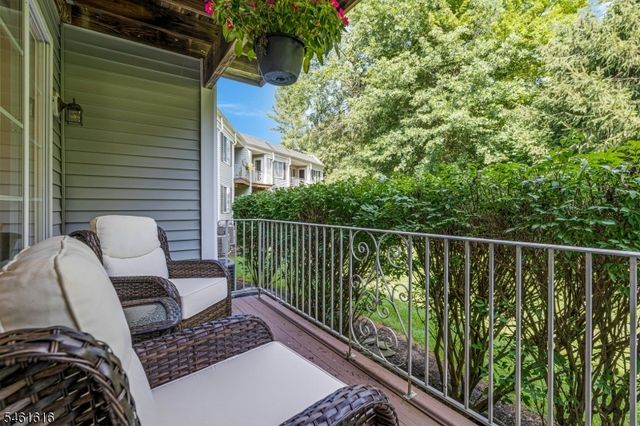 230 Riveredge Dr, Chatham Twp., NJ 07928