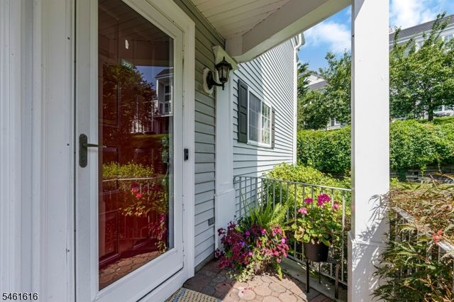 230 Riveredge Dr, Chatham Twp., NJ 07928