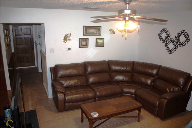 304 NW Suzanne Terrace, Burleson, TX 76028