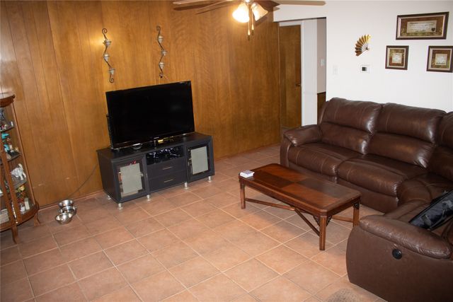 304 NW Suzanne Terrace, Burleson, TX 76028