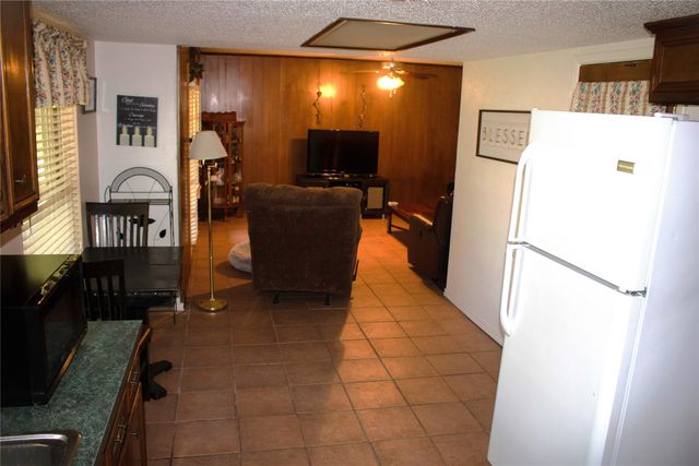 304 NW Suzanne Terrace, Burleson, TX 76028