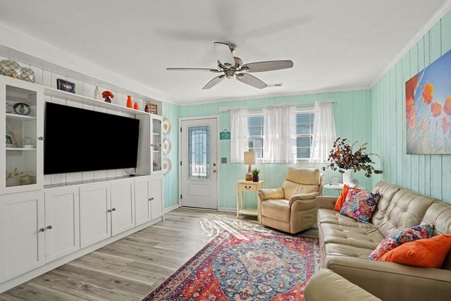 412 35th Ave. N, North Myrtle Beach, SC 29582